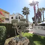 R-1935 Pool And Garden * Torrevieja